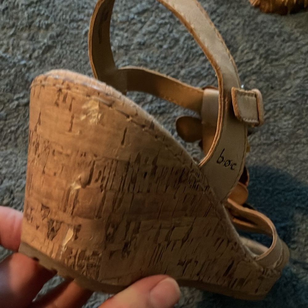 b.o.c Sandals w/cork wedge - Picture 5 of 5